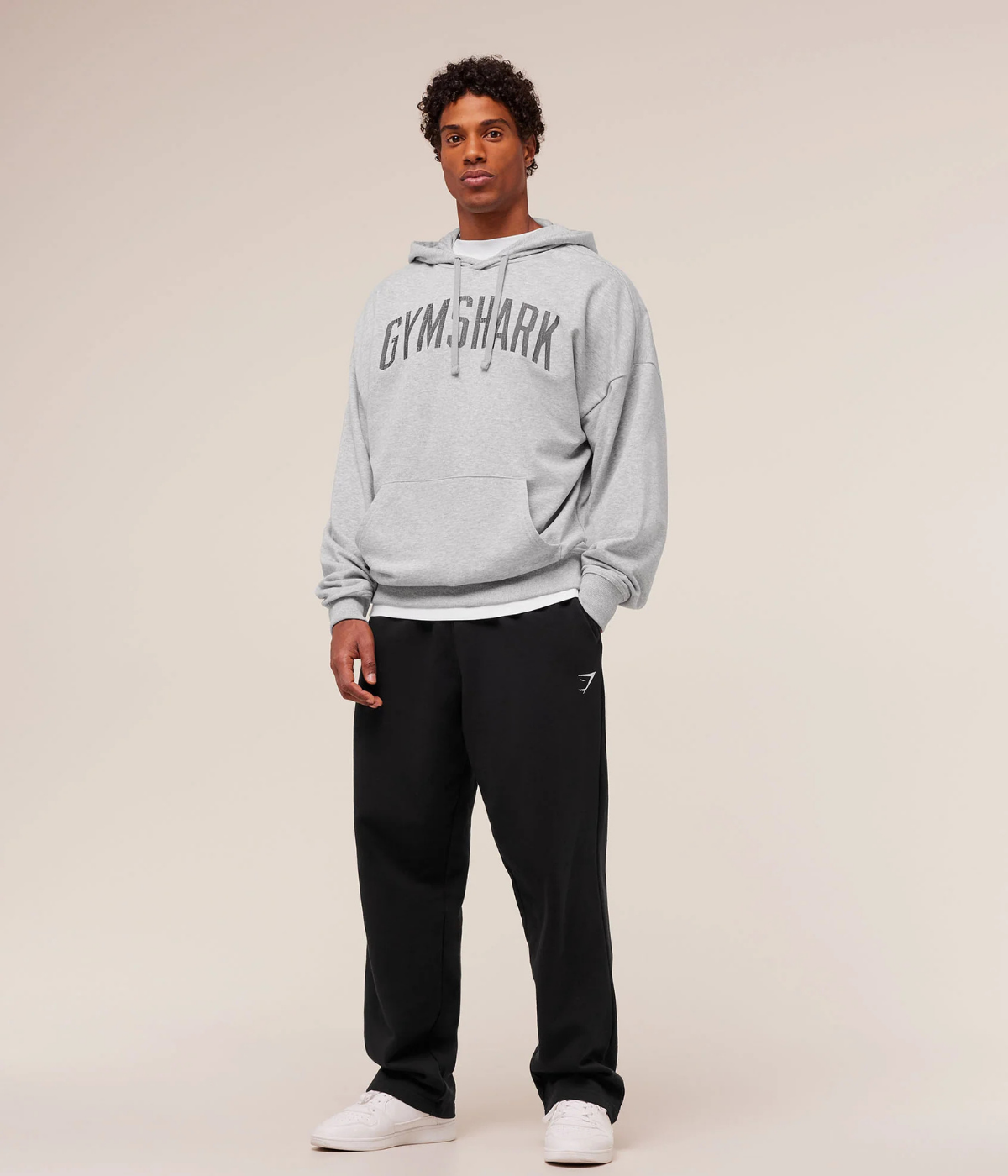 GYMSHARK Eskitilmiş Grafik Detaylı Siyah Sweatshirt