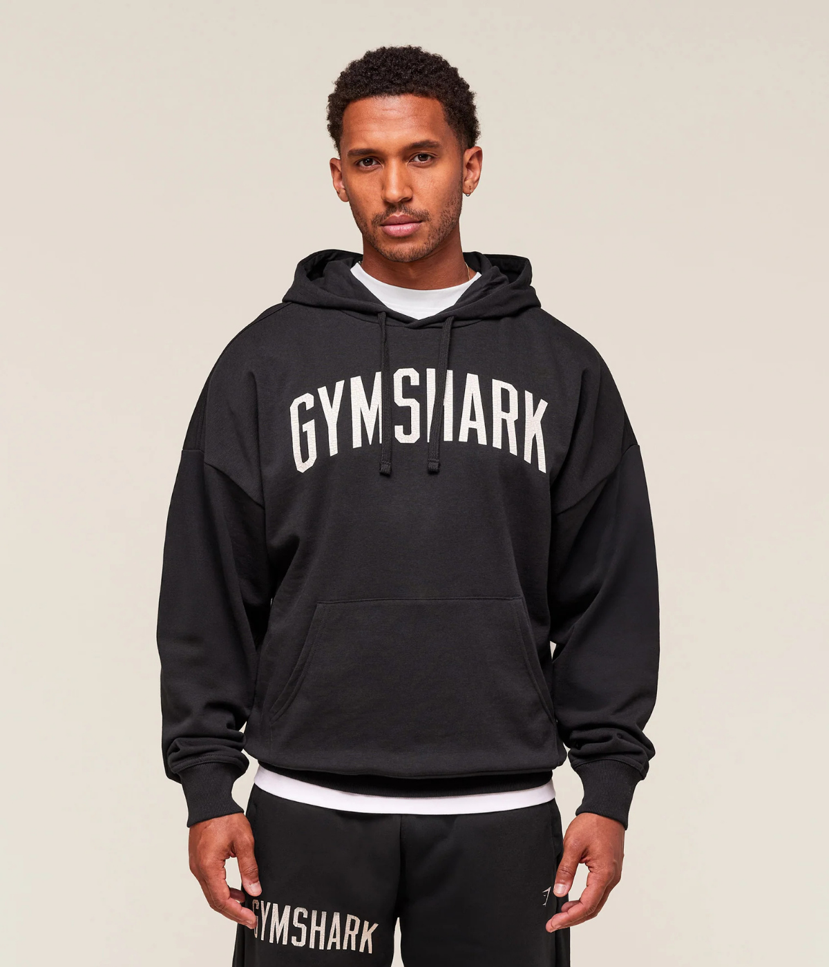 GYMSHARK Eskitilmiş Grafik Detaylı Siyah Sweatshirt